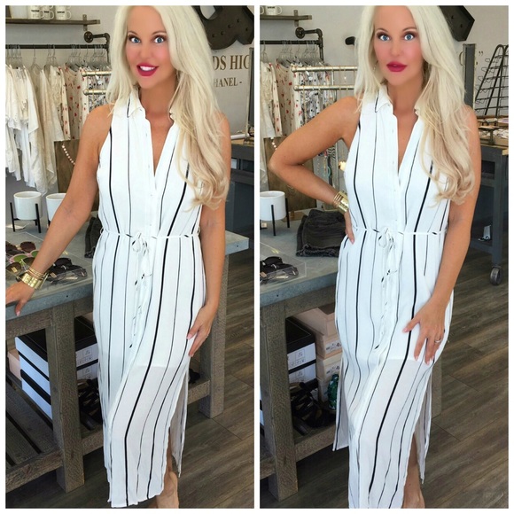 LAST 1! 💕💕Button down striped dress - Picture 2 of 4